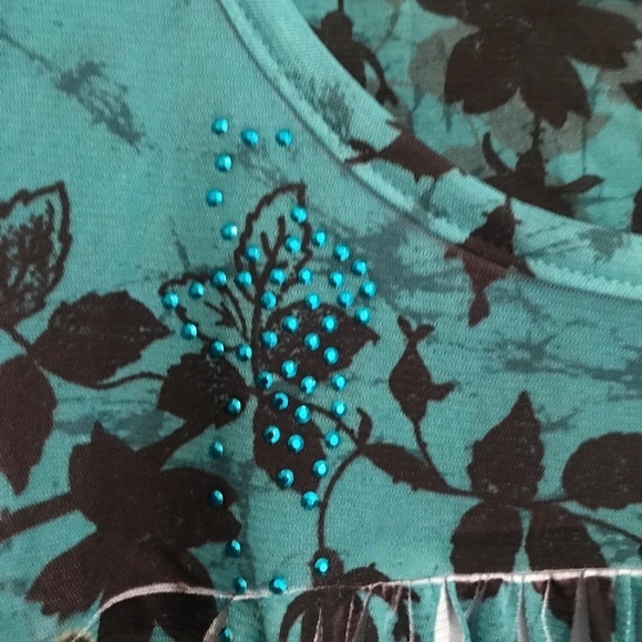 One World Live and Let Live Short Sleeve Lightweight Top - Picture 6 of 13